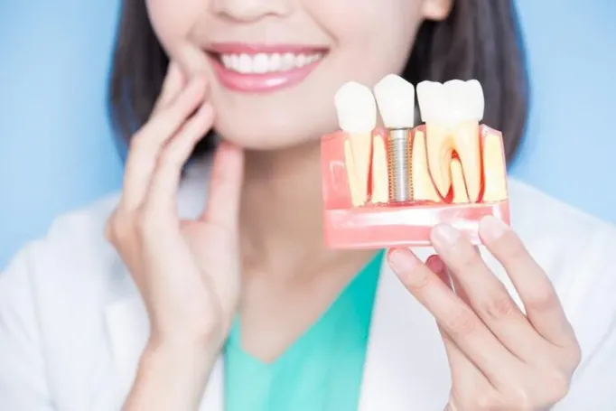 dubai healthcare city dental clinics